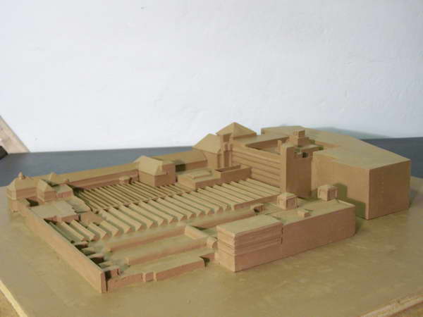 Model Centra Babylon